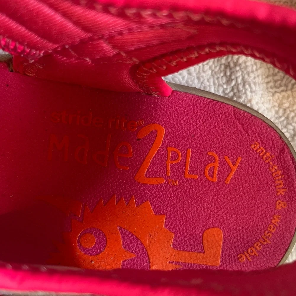 Stride Rite girls pink Sandals in size 3